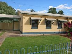 69 Hunter Crescent, Salisbury North SA

Fully Refurbished Maisonette - Ready to Move in!! Grounds 502sqm

3 Bedrooms, open plan living, new kitchen, modern bathroom, reverse cycle split unit air-conditioner, new floor coverings, drive through carport to rear garden, two tool sheds. 

Easy care garden.