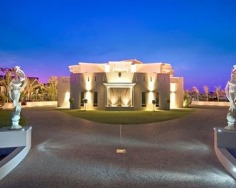 'Sails' is a significant offering of architectural brilliance and grandeur spanning three levels. Distinctly world class, positioned on 5,371sqm with a rare 176 metre wide water frontage, it is set in the prestigious Hope Island Resort.
Approximately 2,709sqm all-occasion living and entertaining
5,371sqm of north facing riverfront land, with private pontoon
Eclectic mix of classic styling and contemporary chic
Swarovski Crystal chandeliers, breathtaking views to the river
Two grand master suites, one encompassing entire upper wing
Five master sized bedrooms with ensuites and walk-in-robes
Superb commercial grade kitchen, office wing with boardroom
Library with fireplace, bar, cinema and a billiards room
Lagoon style pool, wet bar, indoor spa, sauna, barbecue area
Lift, garage for 8 cars, C-Bus, 24 hour security, F.I.R.B approved