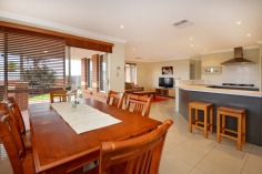 Fabulous 3 bedroom 2 bathroom unit located directly across the road from one of Ellenbrook's peaceful parks 
From $405,000
Call today.
Christy Short 0408 940 189