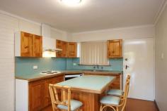  17/66 Central Avenue, Maylands WA **INGLEWOOD BORDER LOCATION** Unit - Property ID: 732158 **OPEN SATURDAY 14TH JUNE 11.00-11.45AM** Located in a much sought after pocket of Maylands, this beautifully presented and spacious property is ideal for the first home buyer or investor alike being just walking distance to transport and shops. Situated in a very well maintained group and priced to sell.  * 2 bedrooms * Built-in robes * Spacious living * Country kitchen * Island bench * Semi ensuite to both bedrooms * Separate toilet * Own laundry * Air-conditioning   Print Brochure - See more at: http://www.mjandco.com.au/real-estate/property/732158/for-sale/unit/wa/maylands-6051/17-66-central-avenue/#sthash.VOKgdw1V.dpuf 