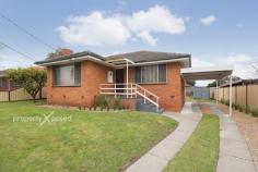  FOR SALE $400,000+ 28 Hilton Avenue, Springvale 3 1 1 Auction Time Sat, August 16th 12:30 PM Open for Inspection Saturday 26th Jul, 2014	- 12:00 PM-12:30 PM	    Wednesday 30th Jul, 2014	- 5:00 PM-5:30 PM	    Saturday 2nd Aug, 2014	- 12:00 PM-12:30 PM	    Wednesday 6th Aug, 2014	- 5:00 PM-5:30 PM	    Saturday 9th Aug, 2014	- 12:00 PM-12:30 PM	    Wednesday 13th Aug, 2014	- 5:00 PM-5:30 PM	    Saturday 16th Aug, 2014	- 12:00 PM-12:30 PM	    Property Features Close to Shops Close to Transport Close to Schools Built-In Wardrobes Garden 
