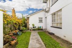 5/176 Melbourne Avenue Glenroy VIC 3046 Set in leafy spacious garden surrounds this first class classic colonial style 1 bedroom apartment. Being a short stroll to major shopping centre and railway station, it is a must see for 1st home buyers. Empty nesters or investors. Split system heating/air, gas appliances, separate shower recess, separate toilet and large laundry together with light filled. North facing kitchen/meals area make this solid brick strata apartment unique and would suit the most fastidious home buyer.