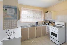  FOR SALE $400,000+ 28 Hilton Avenue, Springvale 3 1 1 Auction Time Sat, August 16th 12:30 PM Open for Inspection Saturday 26th Jul, 2014	- 12:00 PM-12:30 PM	    Wednesday 30th Jul, 2014	- 5:00 PM-5:30 PM	    Saturday 2nd Aug, 2014	- 12:00 PM-12:30 PM	    Wednesday 6th Aug, 2014	- 5:00 PM-5:30 PM	    Saturday 9th Aug, 2014	- 12:00 PM-12:30 PM	    Wednesday 13th Aug, 2014	- 5:00 PM-5:30 PM	    Saturday 16th Aug, 2014	- 12:00 PM-12:30 PM	    Property Features Close to Shops Close to Transport Close to Schools Built-In Wardrobes Garden 