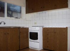 4/372 Church Street Richmond VIC 3121 Available now To Let $300 pw 1 Bedroom City Pad ** AVAILABLE NOW ** This perfectly situated,spacious 1 bedroom apartment comprises of lounge room, separate kitchen/meals area, bedroom with built in robes and large bathroom with laundry taps. But it doesnt stop there. This apartment also features x1 off street car park, heating and electric stove top. Within walking distance to both Bridge Road and Swan Street shops, cafes and public transport, this apartment is a perfect city pad for anyone looking to live within the hustle and bustle of Melbournes CBD. 