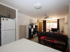 9/519 Margaret Place Lavington NSW 2641 MODERN 2 BEDROOM TOWNHOUSE - 2 bedrooms with built in robes - Each bedroom has it's own split system heat/cool unit and ceiling fan - Modern bathroom with large spa bath - Modern kitchen with stainless steel appliances including dishwasher - Large open plan living & dining - Gas heating, air-conditioning & ceiling fans - Separate spacious laundry with good storage - Under stair storage area - Private and spacious rear paved courtyard - Private front courtyard/veranda area - Single carport Located in a lovely street, not far from shops, schools & public transport. Sorry, no pets. 