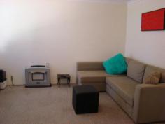 2/33 holmesdale rd woodbridge WA 6056.3
 bedroom villa with semi ensuite offering ducted air, separate lounge, 
kitchen/dining, BIR in all bedrooms, small garden with store room and 
single lock up garage. Walking distance from Woodbridge train station and in a complex of only 4. Strata fees $205p/q. For more information or to view please call Nathalie on 0414 644 972