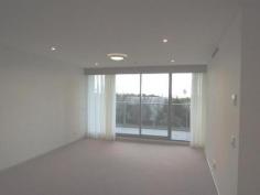  501/9 Railway St Chatswood NSW 2067 Spacious 3 bedroom plus study area apartment located in the heart of Chatswood. -Featuring dining & lounge -Kitchen with gas cook-top -Balcony is facing the garden -Air-conditioning -Security parking -Washing machine & Fridge included -Gym, pool, sauna and spa facilities -Closed to railway station, restaurants, shops and bars 