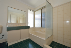  15 Charnley Garden Waikiki WA 6169 