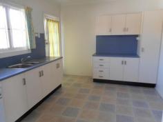  7/72 Racecourse Road Hamilton Qld 4007 AFFORDABLE NEAT AND TIDY UNIT IN GREAT LOCATION Features Include: - Two bedrooms - Mirror/shelf vanity in each room - Gas cooking - Ceiling fans - Bathroom with bath and shower - Communal laundry - On Racecourse Road, opposite shops, cafes and public transport - Great value for money            
