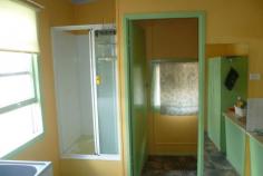  6 Queen Street  Dallarnil QLD 4621 File 3090 - Bargain $115,000 * 2 bedrooms + Sleepout  * Ceiling Fans * 6mx 6m shed  * primary school  * 1303m2 allotment. Property Details Bedrooms 		 2 Bathrooms 		 1 Garages 		 2 Land Area 		 1303 m2 