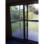  4/17 Emily Street Highgate Hill Qld 4101 This very cute 1 bedroom apartment is in a fantastic location! Only minutes to hospitals, University and Brisbane City 5 minutes. The apartment has polished floors throughout and includes a small rear balcony plus carport. Well worth inspection, please contact our office today!! 