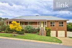  3/522 Hill St West Albury NSW 2640 GREAT LOW MAINTENANCE INVESTMENT 
			
			
				 One of 4 units in a quiet block, this compact brick unit should give a return of approx. 6%. It is approx. 2.5kms to Dean St. & close to parks, West Albury Public & shops. -2 bedrooms - main with BIR's -Open plan lounge/dining/ kitchen & bathroom -North facing lounge & alfresco area overlooking a low maintenance, paved courtyard -Outside
 there is a generous amount of space to enable plenty of outdoor dining 
opportunities along with plenty of room for kids toys, a pet or a 
vegetable patch. -A Single carport, security gate to the rear yard & an outside laundry/storage room completes the package.   