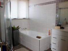  5/59-61 Murray Street Booker Bay NSW 2257 When quality counts this lovely 3 bedroom townhouse in a gated security complex is hard to surpass with loads of natural sunlight.  • 	 Large main bedroom  • 	 2nd and 3rd rooms are both doubles  • 	 Open plan tiled lounge/dining  • 	 Open plan kitchen • 	 Quality bathroom  • 	 Ducted air-conditioning  • 	 Lovely north facing verandah • 	 Double lock-up garage with automatic door Call Kevin Begg 0408435926 $519,000 