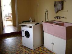  8 Rose Street Murgon QLD 4605 Number of bedrooms : 2  Number of bathrooms : 1  Number of toilets : 1 Hot water type : Electric   2 bedrooms, lounge, kitchen, carport plus garage, quiet street, currently rented for $150p.w. 
