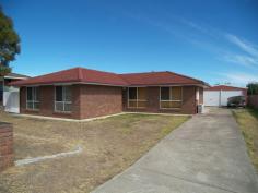 24 Fairway Drive, WARWICK, QLD - Warwick Real Estate This 3 bedroom brick and tile home situated in the popular Golf Links 
Estate. With 3 built-in bedrooms, kitchen, dining and large lounge with 
r/c airconditioning. Covered outdoor entertainment area and 6mx6m c/bond
 shed. Call today to arrange an inspection. 