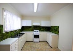  11 Flynn St Holland Park West QLD 4121 