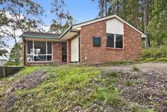  33 Woodoak Cl, Tingira Heights, NSW, 2290 Contact Anthony Birt for details Four bedroom 
brick home on elevated, bushy block Private and secluded, backing onto 
reserve Set on 1000m block L shaped lounge and dining plus family 
room Single garage with plenty of room for off street parking Situated in 
a quiet spot in a quality location 