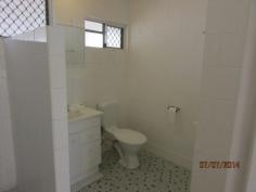  16 Isley St Edmonton QLD 4869. IDEAL - FIRST HOME BUYER/RETIRED COUPLE
 2
 Bedroom , 1 bathroom home, on large 710m2 lot with large double bay 
lock up shed in a quiet street. This property is value buying at 
$260,000.00 / ONO. * 2 Bedroom * 1 Bathroom * Large Lot * Double Bay Lock up she 
