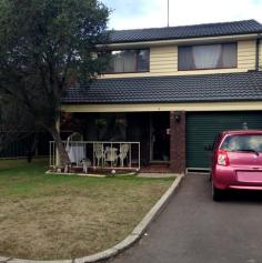  Oxley Park, NSW 2760 This 3 bedroom townhouse is in great condition and is located in a prime
 position. The property contains: built-ins, open plan lounge and dining
 areas, great size kitchen and a single garage. The property is 
currently tenanted with a lease which expires in April 2015. To enter 
into the investment market, dont miss this great value or opportunity. 
Call Macquarie Real Estate Casula today to make your own private viewing
 appointment.				 