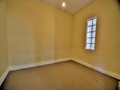  108 Grafton Street, Goulburn, NSW 2580 4 Bedroom, Double Brick Home  Level, 400m2 block, close to town  Kitchen with Electric oven & range hood  2 Bathrooms. One with Shower, Toilet and Vanity. Other at rear with Bath, Toilet and laundry facilities  2 Effective Gas Heaters  Possible rental return - $300 - $320 a week 