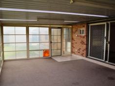  3 Hallett Place Singleton NSW 2330 Located at Darlington in a private, quiet 
cul de sac is this 3 bedroom home. Featuring a large lounge room, 
spacious dining off the kitchen and a huge Queensland room, offering 
plenty of living space. All bedrooms have built in robes and ceiling 
fans, plus a separate study area and air conditioning in the lounge 
room. There is access to the back yard and a partly completed double 
shed. Parking is provided by a large carport. Needing a little T.L.C. 
this property is ideal for those who want to add capital value to their 
home. Vendors are very motivated to sell so phone for further details 
today. 
 
   
 
 Property Snapshot 
 
 
 
 Property Type: 
 House 
 
 
 Construction: 
 Brick Veneer 
 
 
 Land Area: 
 843 m 2 
 
 
 Features: 
 
 Access to Back Yard 
 Built-In-Robes 
 Ceiling Fans 
 Dining Room 
 Family Room 
 Lounge 
 Queensland Room 
 Shed 