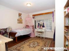  Nollamara, WA 6061 property ID:
 3481316
 | property type:
 House
 
 
 
 
 
 
 Ideal property for Investors or Developers 
this hard to find 912sqm Rectangular level block in South Nollamara with
 a double brick 4 bedroom house opposite Nollamara primary school. Walk 
to Transport, Shops, schools. Rented until 28 August 2014 to good long
 term tenants. Zoned R40 MULTI UNIT SITE SCA 