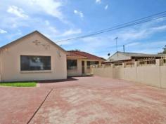  47 Isaac Street Peakhurst NSW 2210 
		5 spacious sun filled bedrooms with built-in robes 
		2 large open plan living spaces 
		Fully tiled throughout 
		3 modern bathrooms 
		Modern kitchen with stainless steel appliances/gas cooking 
		In ground swimming pool 
		Well presented outdoor entertainment area 
		Ducted air-conditioning throughout 
		Potential duplex site (S.T.C.A) 
		Paved driveway with parking for up to 3 cars 
		Approximately 765m 2 