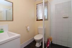 3/702 Kingston Road Loganlea QLD 4131 Fantastic position, close to schools, shops, and public transport ect! - Great tenant paying $260.00 per week - 2 good size bedrooms with built-ins - Large lounge with carpet, - Renovated bathroom - 1 car garage, - Beautiful paved and grass backyard - Fully secured with security screens, - Low maintenance yard,, - Very low body corporate of $500.00 per YEAR General Features Property Type: Unit Bedrooms: 2 Bathrooms: 1 Outdoor Features Garage Spaces: 1 