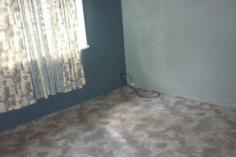  8 Mill Street Giru Qld 4809  EXCLUSIVE.
 Rare Giru offering - with a $30,000 price reduction!! CURRENTLY RENTING
 FOR $180 PER WEEK!! Low set dwelling. Three (3) bedrooms. 
Air-conditioned. Covered car accommodation. Superb alternative for those
 keen Barra fishermen seeking that perfect weekender. Call Dianne 0417 
079 165 or David 0438 079 166 for details or an immediate inspection. Features     Safety Switch         Smoke Alarms     Air conditioning   Property Details Bedrooms        3 Bathrooms        1 Car Ports        1 Land Area        1012 m2 