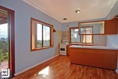  B65 Warrawong NSW 2502 * Attention Investors and First Home Buyers, this property is surely worth checking out * Great 'add value' potential * 1 x 3 bedrooms upstairs and 1 x 1 bedroom downstairs, independent from each other * Potential weekly income of $470 per week * Convenient location, close to schools, transport and Westfield Shopping Centre 