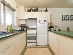  11/34 Davies Rd Claremont WA 6010 This delightful two bedroom apartment in popular group boasts a super location close to Claremont Quarter, schools, parkland - everything ! Accommodation: Two bedrooms, kitchen,lounge, bathroom, courtyard. Strata Levy; $838.80 per quarter Watercorp $705.46 p.a. Town of Claremont: $1271.99 p.a. 