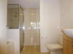 506/41 Refinery Dr Pyrmont NSW 2009 Description Situated in 
sought after 'Fleetview' this freshly painted and new carpet apartment 
boasts a large living area leading onto sunny balcony with water 
glimpses and separate dining area. Granite kitchen with stainless appliances, both bedrooms are generous in size both with built-in robes, en-suite to main. Internal
 laundry with dryer, outdoor pool, gym and tennis court, single security
 carspace and storage cage, this apartment is situated in a Great 
location, walking distance to the Harbour foreshore and City transport. Basic Details Property Type : ApartmentBedrooms : 2Price : $750Available : 4th of March 2014Bathrooms : 2Ensuites : 1 