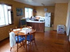  77 High St Bowraville NSW 2449 For Sale $151,000 
													
													
													 
													 
													 Older style property with very good rental history. Currently let at $230 per wk.
 
 Large 3 bedrooms with 2 living areas. Upgraded bathroom, large kitchen and single garage. Extra shower in laundry.
 
 Good size rear fenced yard and backing onto rural area.
 
 School and shops not far away 
												 
													 													 
								 
												
 
 

 
 

 