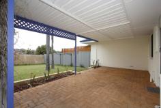  6b Glendower Way SPEARWOOD,  WA  6163 HOUSEWARMING THURSDAY 17:30-18:00 OPEN HOME SATURDAY 13-13:45 Beautifully presented 2 bedroom home hidden away on a large land area of 456 sqm with picturesque valley vista and spacious gardens. Fully renovated throughout, this home comes complete with a large rear patio and spacious back yard. Shopping and transport within easy walking distance. Please register your interest today. Call FRANK SANDER now on 0411 1234 77. 