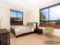  20 Porter Street Ryde NSW 2112 Located opposite Anderson Park on the point of Meadowbank peninsular, this beautifully presented three bedroom apartment will impress the most fussiest of buyers. Enjoy uninterrupted park front views and live a life others will envy. This superb near new apartment features; 