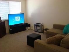 2/33 holmesdale rd woodbridge WA 6056.3
 bedroom villa with semi ensuite offering ducted air, separate lounge, 
kitchen/dining, BIR in all bedrooms, small garden with store room and 
single lock up garage. Walking distance from Woodbridge train station and in a complex of only 4. Strata fees $205p/q. For more information or to view please call Nathalie on 0414 644 972