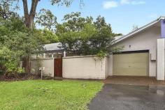 2/15 Tourmaline Ave Pearl Beach NSW 2256 Seconds to the sand and 
with a private lush courtyard is this light and bright, spacious duplex.
 Enjoying a low maintenance lifestyle, it has a generous living space 
with a vaulted ceiling and three good sized bedrooms. 