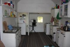 2 Jane St Lissner QLD 4820 1brm + sleepout, miners cottage, close to CBD.1012m2, priced for quick 
sale. Live in or renovate. Ample space for cars etc. 
 