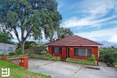 B65 Warrawong NSW 2502 * Attention Investors and First Home Buyers, this property is surely worth checking out * Great 'add value' potential * 1 x 3 bedrooms upstairs and 1 x 1 bedroom downstairs, independent from each other * Potential weekly income of $470 per week * Convenient location, close to schools, transport and Westfield Shopping Centre 