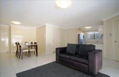  3/51 Elizabeth Street, Toowong, QLD 4066 Main bedroom has ensuite and sliding doors out to patio. Light & airy open plan living area which also opens out to a spacious tiled patio. Conveniently located less than 5 min drive from the Toowong Village and train station and public transport available to get you to the City and Brisbane River. •	Built ins •	Dishwasher •	Internal Laundry •	TV & Internet connections •	2 separate garages with remote controls •	Quiet location – 1 of 5 units in complex 