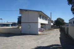Jays Real Estate - 1 &2/21 Atherton Street, Mount Isa Land Size: 1012m² approx. 
 
			For Sale Price: $430,000 
Dual Living - or remove existing Dwellings to re develop 
2 x 3 Bedroom Highset Homes 
Within 100 Metres* to Kmart 
Zoned commercial - potential for redevelopment(STCA) 
 
Contact 
Nellie Smithurst 0413121241 
Vanessa Pritchard 0747448000 