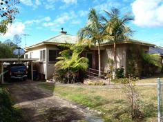 17 Batar Creek Rd Kendall NSW 2439 ONE OF A KIND $375,000 Situated right next door to the Kendall showground, and only a couple of minutes walk to the village shops, is this delightful 1.07ha (2.5ac) property. The home consists of three bedrooms, two living areas and two and a half bathrooms. The original country styling is just delightful. Loads of shedding and stables for the horses. Perfect location and property for the horse enthusiast.  Property Type House Property ID 11090109286 Street Address 17 Batar Creek Road Suburb Kendall Postcode 2439 Price $375,000 Land Area 1.07 ha Air Conditioning Fire Place 