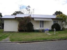  8 Rose Street Murgon QLD 4605 Number of bedrooms : 2  Number of bathrooms : 1  Number of toilets : 1 Hot water type : Electric   2 bedrooms, lounge, kitchen, carport plus garage, quiet street, currently rented for $150p.w. 