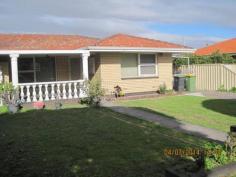 82B ROBERTS ROAD RIVERVALE WA 6103 3 bedroom 1 bathroom, fairly good sized bedrooms, separate lounge with 
large backyard. Front undercover alfresco for entertaining and easy care
 gardens. 