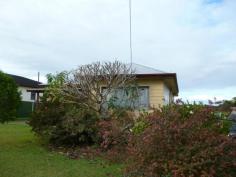  77 High St Bowraville NSW 2449 For Sale $151,000 
													
													
													 
													 
													 Older style property with very good rental history. Currently let at $230 per wk.
 
 Large 3 bedrooms with 2 living areas. Upgraded bathroom, large kitchen and single garage. Extra shower in laundry.
 
 Good size rear fenced yard and backing onto rural area.
 
 School and shops not far away 
												 
													 													 
								 
												
 
 

 
 

 