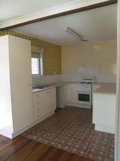  12 Pimelea Street Everton Hills Qld 4053 Busy Road, Big House! This 2 level brick home is huge. There are 4 bedrooms with built in robes, downstairs rumpus/family room, double lock up garage, sunroom, modern kitchen and 2 bathrooms.   It is close to schools, transport and shops. Sorry, no pets. 