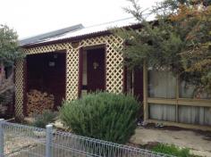  27 Chantry Street Goulburn NSW 2580 Located in a quiet cul-de-sac with established homes Close to schools, CBD, butcher and convenience store 2 bedroom, semi-detached with wood heating Ready for your own touch Great starter or investment Rear lane access 