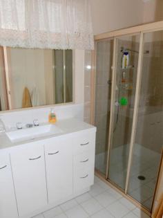  70/19 Judbooley Parade Windang NSW 2528 This lovely 2 bedroom home is situated in the friendly and secure Oaklands Gateway lifestlye park. With all the percfect features to downsizing your home and living in a holiday dreamland; bathroom and seperate toilet, open plan dinning, living and kitchen and carport. This wonderful opportunity overlooks the beautiful Lake Illawarra and all the magnificent birdlife that it boasts.  Enquire today! 