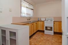 3/702 Kingston Road Loganlea QLD 4131 Fantastic position, close to schools, shops, and public transport ect! - Great tenant paying $260.00 per week - 2 good size bedrooms with built-ins - Large lounge with carpet, - Renovated bathroom - 1 car garage, - Beautiful paved and grass backyard - Fully secured with security screens, - Low maintenance yard,, - Very low body corporate of $500.00 per YEAR General Features Property Type: Unit Bedrooms: 2 Bathrooms: 1 Outdoor Features Garage Spaces: 1 