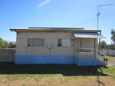 131 Alma Street, Wee Waa, New South Wales Small House - Big Block - Small Price 